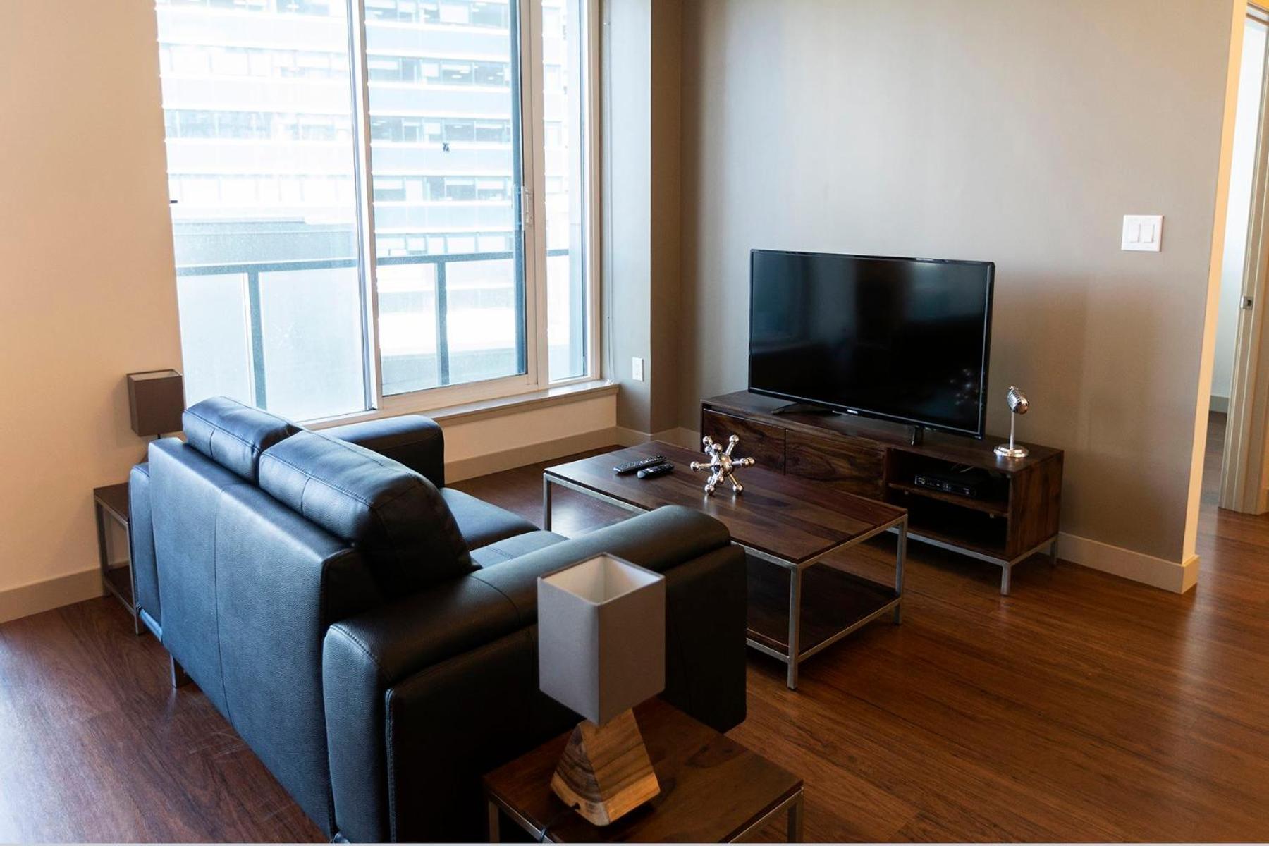 Mayfair Luxe Suites Premium By Corporate Stays Эдмонтон Экстерьер фото