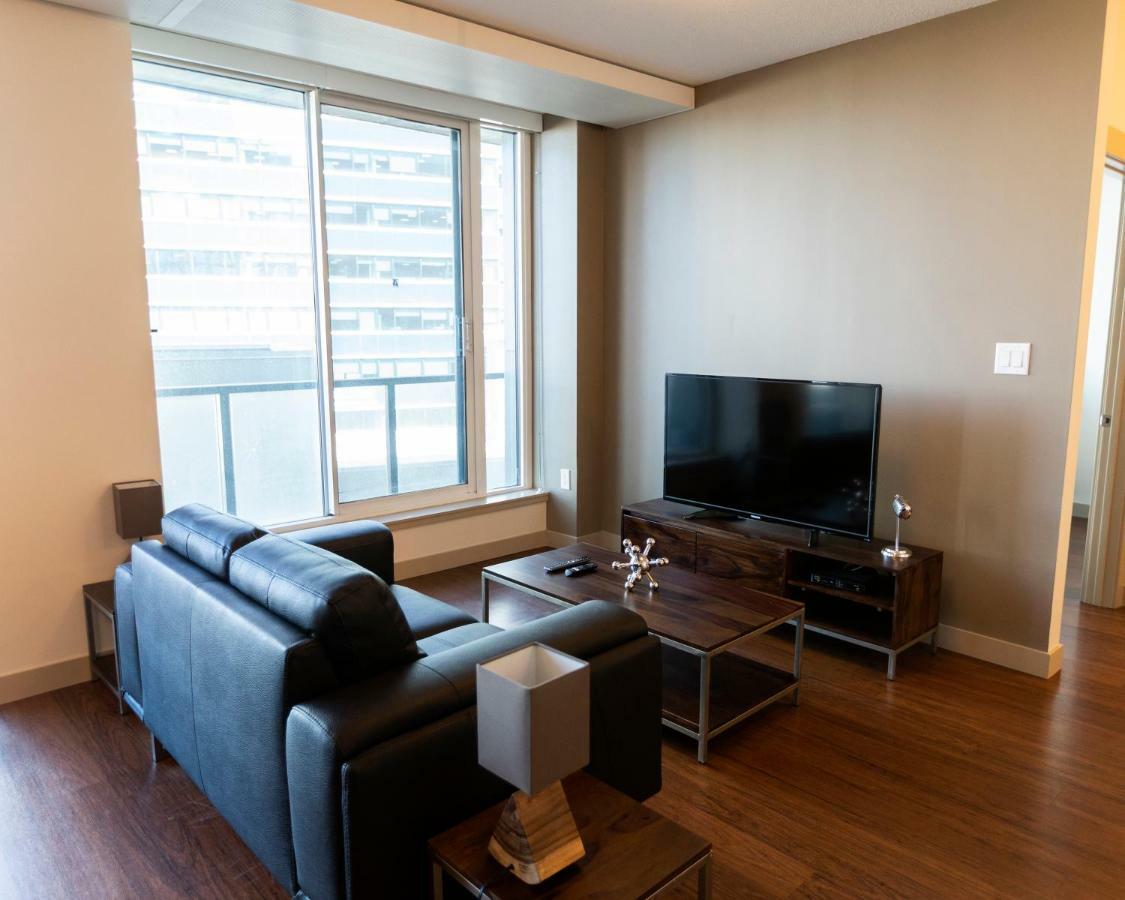 Mayfair Luxe Suites Premium By Corporate Stays Эдмонтон Экстерьер фото